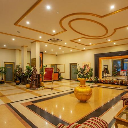 The Grand Regency 호텔 라즈콧 외부 사진