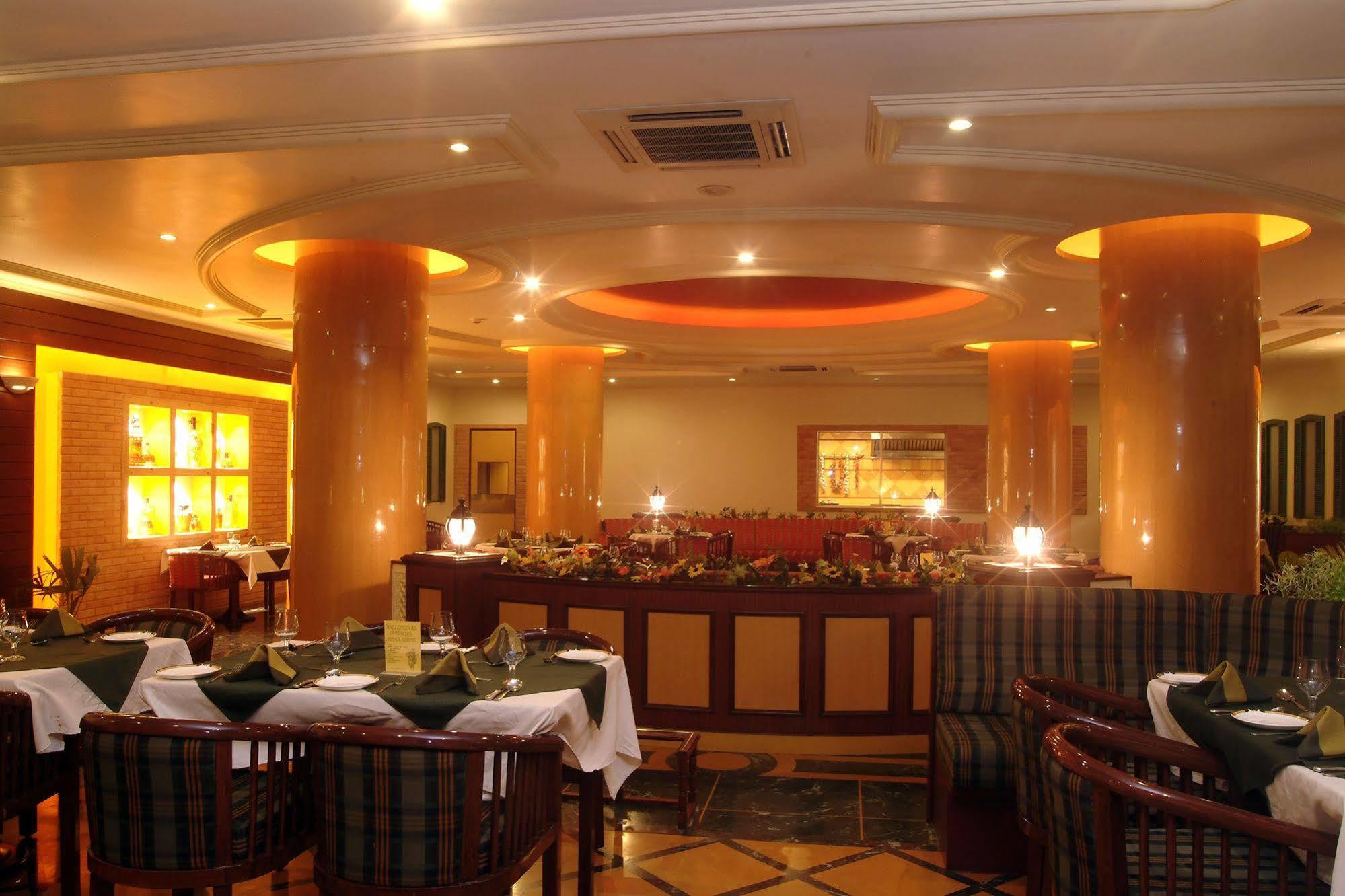 The Grand Regency 호텔 라즈콧 외부 사진